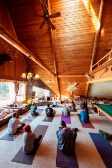 SilvertipLodge-Yoga1